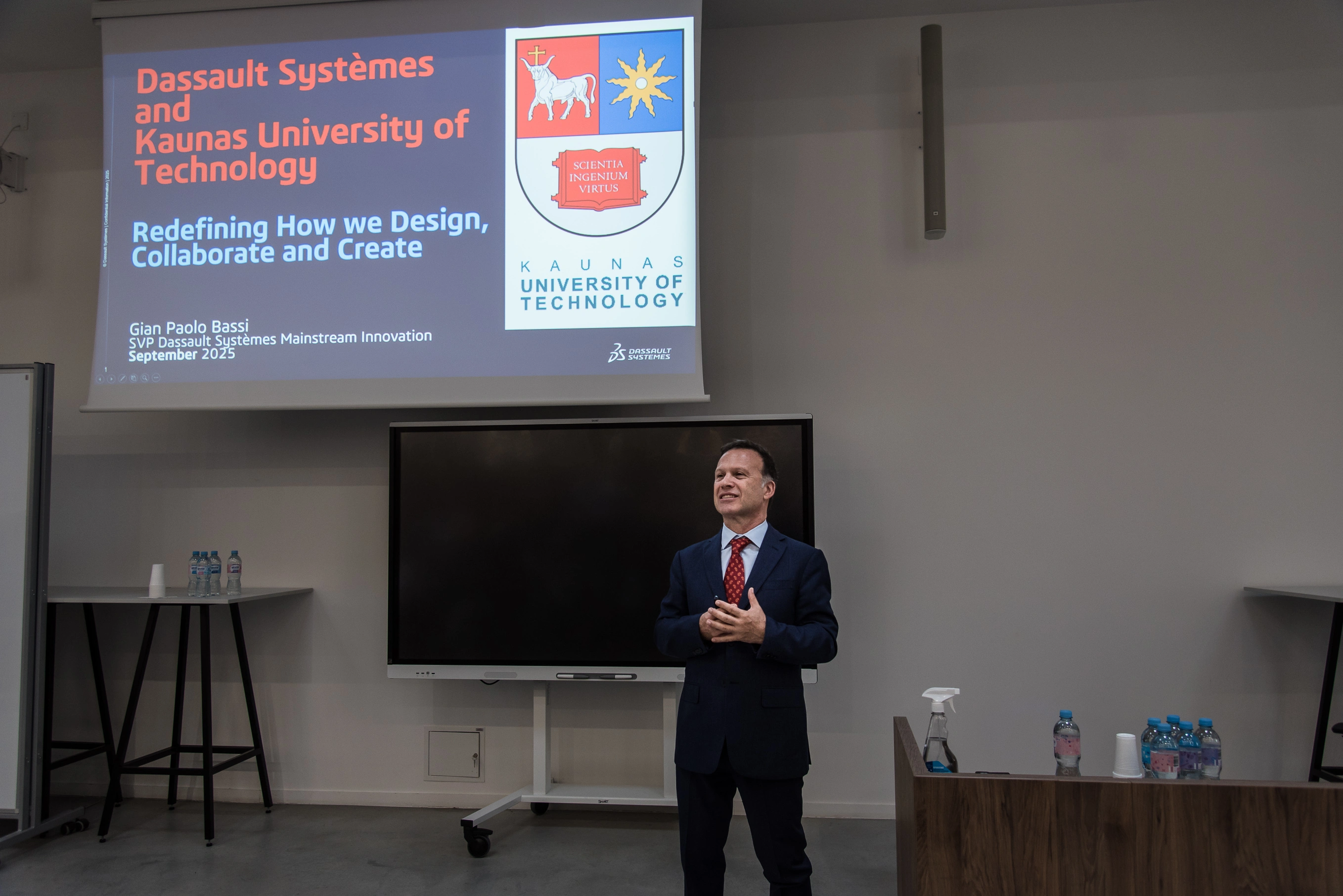 Dassault Syst&egrave;mes atstovas