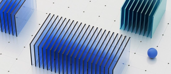 Vertikalių mėlynų plok&scaron;čių struktūra techniniame tinklelyje, simbolizuojanti skaitmeninio modeliavimo, inžinerinių analizių ir technologinių sprendimų paslaugas.